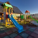 بيت للعطل Domki Falsztyn *